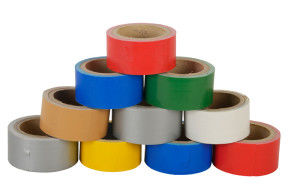 China La cinta coloreada establo adhesivo fuerte del embalaje/coloreó la cinta del paquete modificada para requisitos particulares proveedor