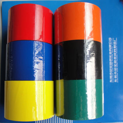 China 2 el estiramiento de la película LLDEP de la pulgada coloreó la cinta de empaquetado para el embalaje industrial de la mercancía proveedor
